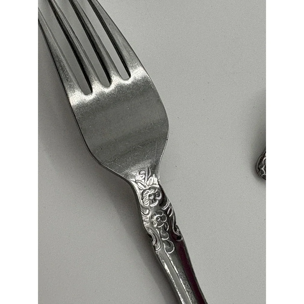 Vintage Oneida Stainless Flatware Brahms Pattern 4 Piece Replacement Lot 1980's